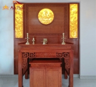 Mẫu bàn thờ tủ thờ hiện đại kết hợp tranh trúc chỉ BTD2082